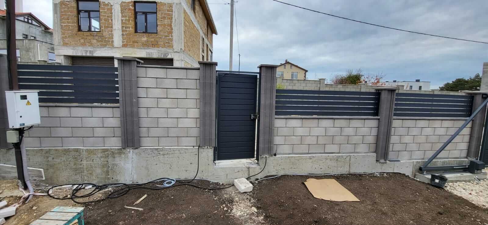 Забор-ранчо из металлопланкена 28м RAL7024 Серый Графит МАТТЕ фото 6 в Волгограде