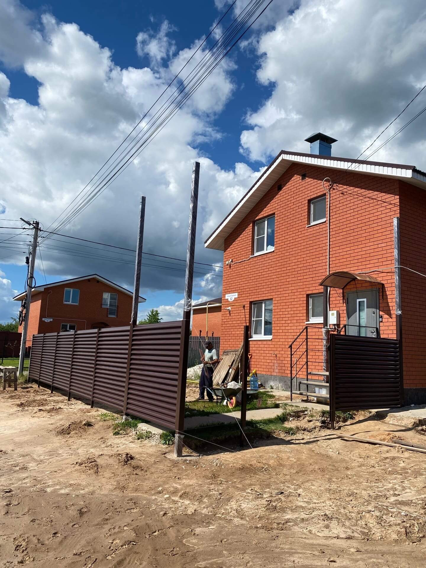 Забор-жалюзи из ламелей еврожалюзи 14м RAL8017 Шоколад фото 1 в Волгограде