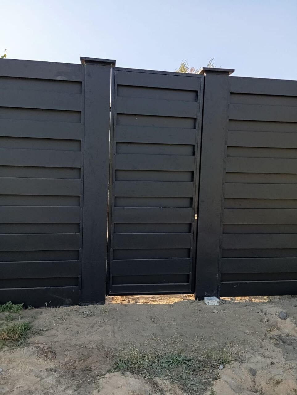 Забор-ранчо из металлопланкена 37м RAL9005 Черный МАТТЕ фото 3 в Волгограде