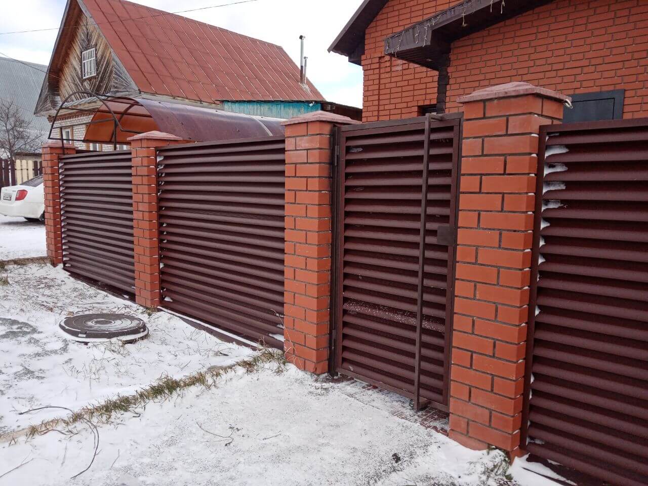Забор из ламелей еврожалюзи 12м RAL8017/8017 Шоколад двусторонний МАТТЕ фото 2 в Волгограде