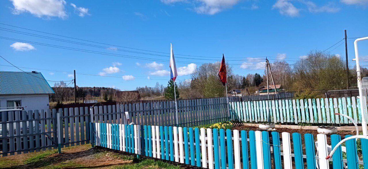 Забор из евроштакетника 16м RAL5021 Морская Волна, RAL9003 Белый фото 3 в Волгограде
