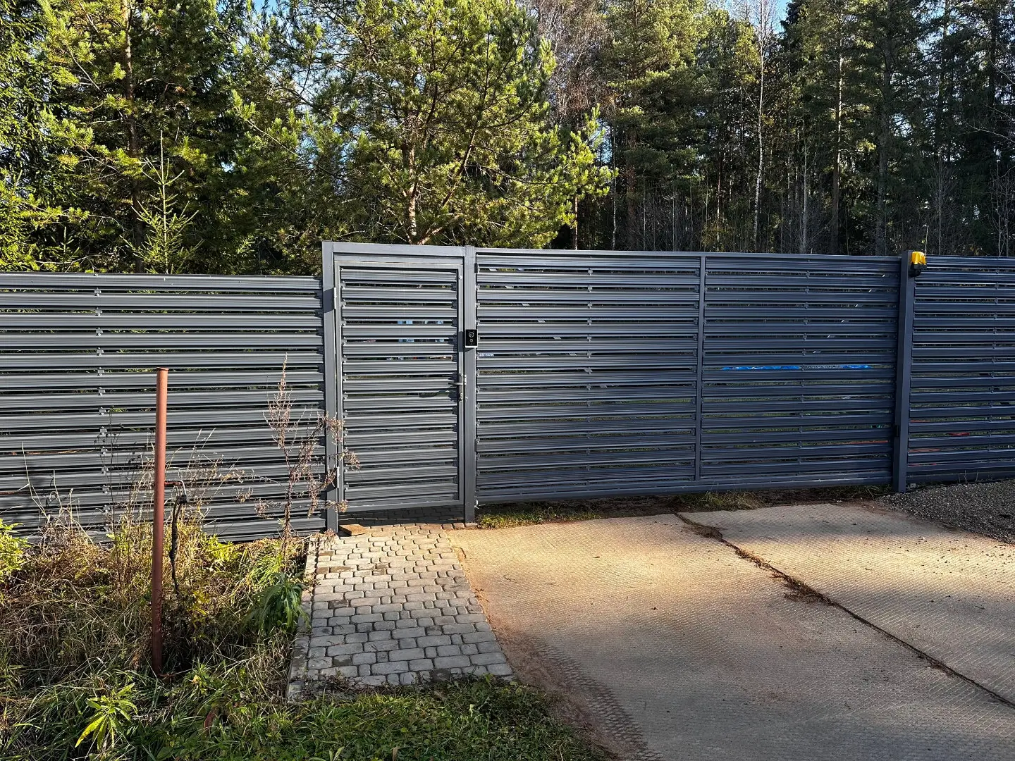 Забор-ранчо из евроштакетника 10м RAL7024 Серый Графит в Волгограде
