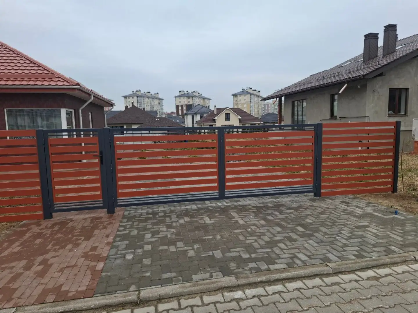 Забор-ранчо из металлопланкена 18м RAL8004 Терракотовый фото 2 в Волгограде